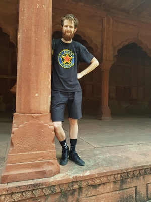 Marc prend la pose à Agra Fort